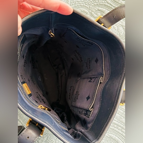 MCM Tote Bag in white and navy blue color - Picture 5 of 12